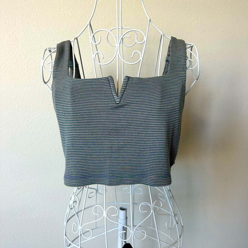 * Volcom Crop Top